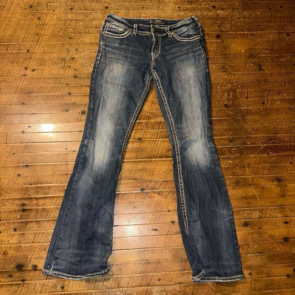 Silver cowboycore western Suki flap embroidered 28x32 jeans